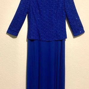 Gorgeous sapphire formal dress. Alex Evenings. Size 12.